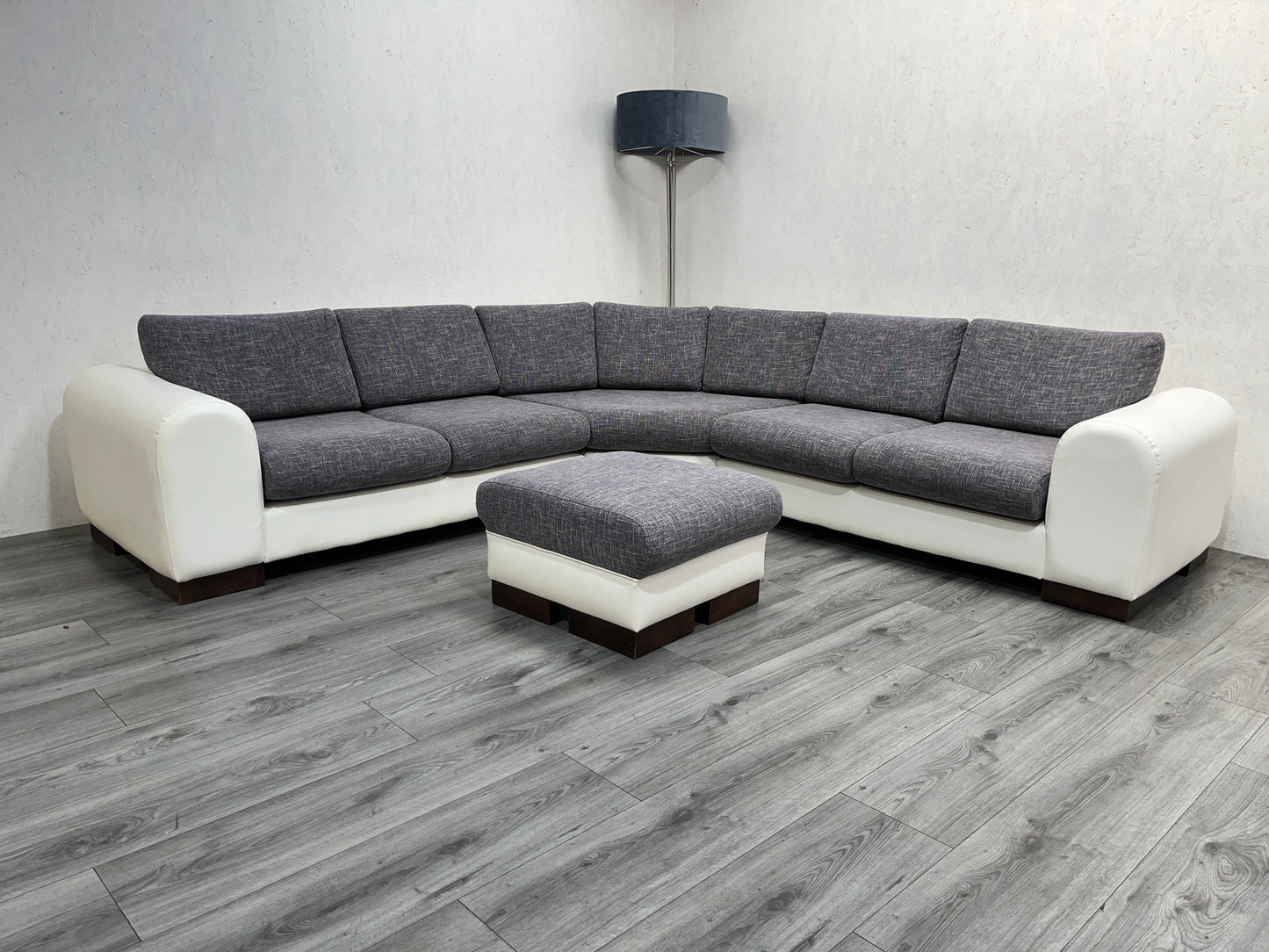 Wit / Grijze, Echt Lederen / Stoffen Hoekbank Inc. hocker - Banken Bazaar