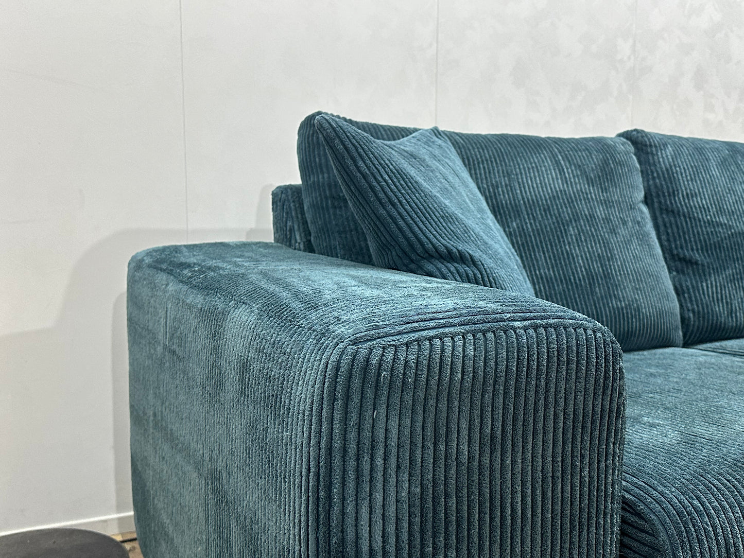 Blauwe Ribstof Hoekbank ~ Losse Kussens Met Afneembare Hoezen
