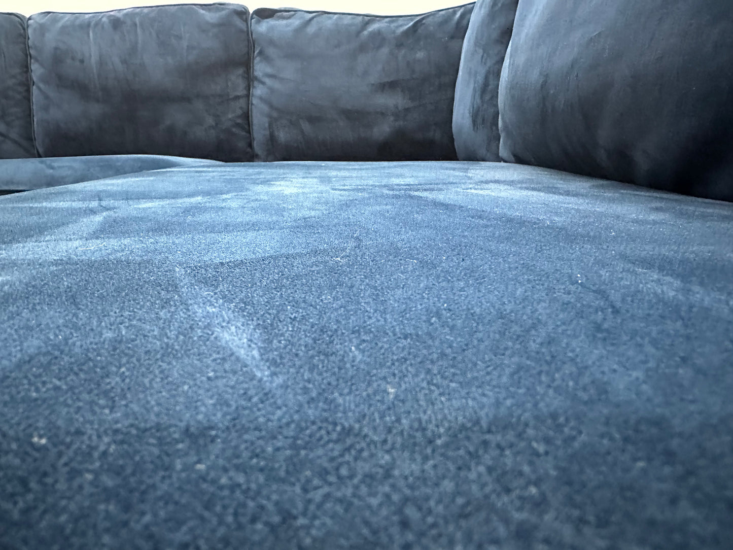 Blauwe Velvet Hoekbank ~ Losse Kussens Met Afneembare Hoezen