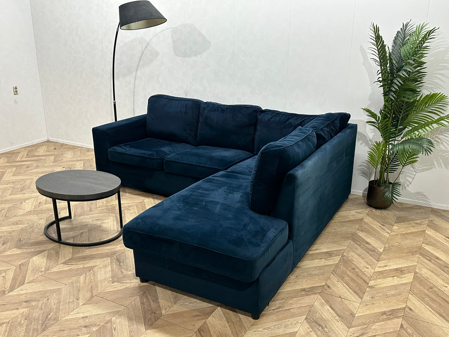Blauwe Velvet Hoekbank ~ Losse Kussens Met Afneembare Hoezen