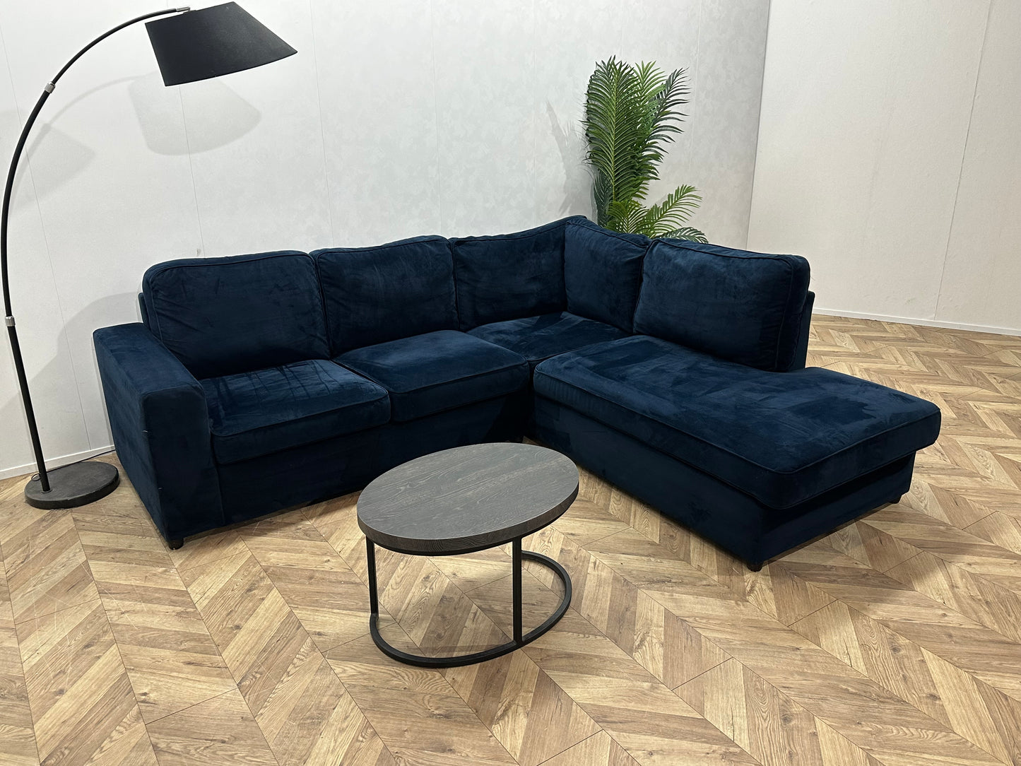 Blauwe Velvet Hoekbank ~ Losse Kussens Met Afneembare Hoezen