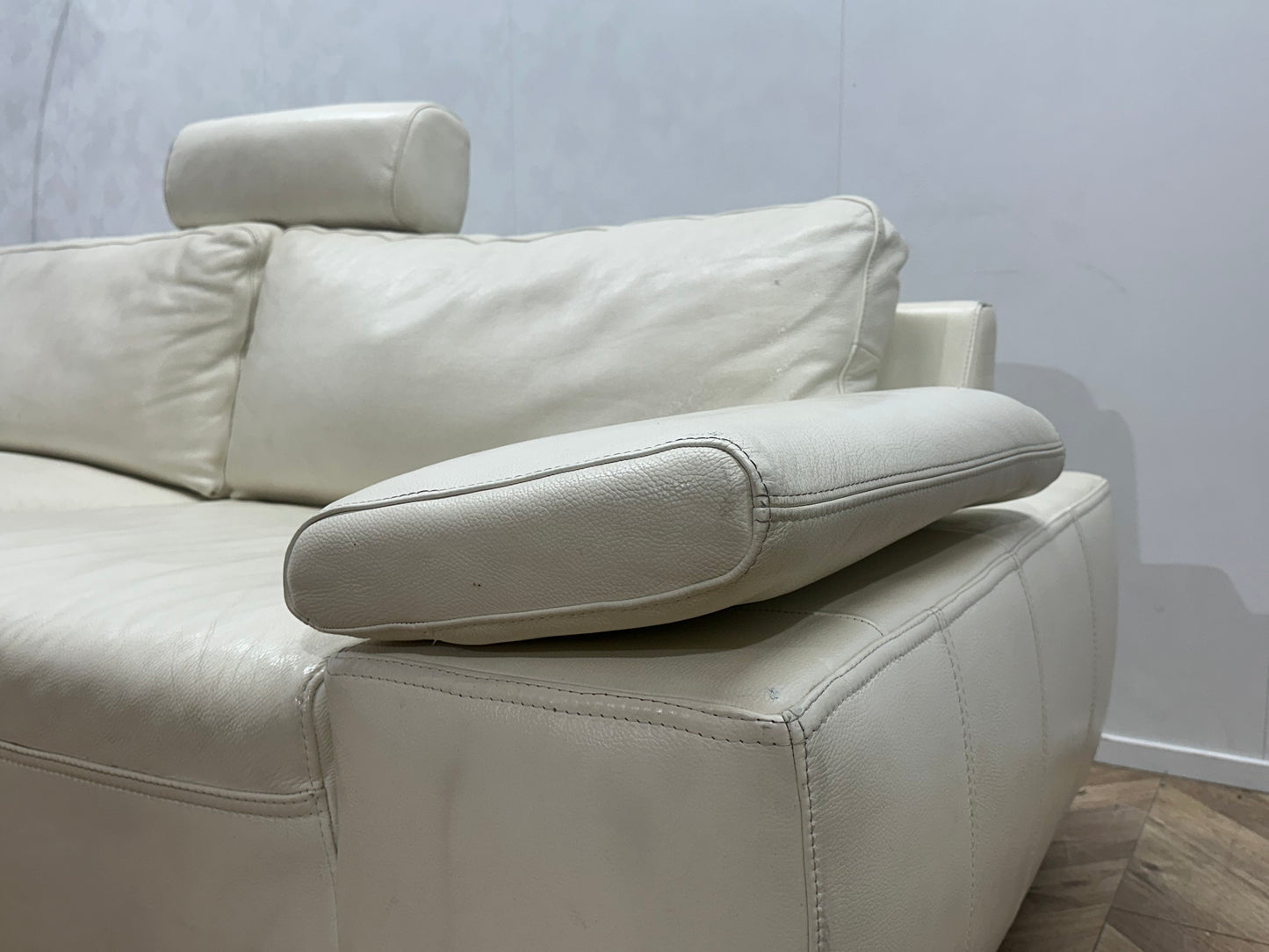 Witte Echt Lederen Banken Set ~ Losse Rugkussens Met Afneembare Hoezen
