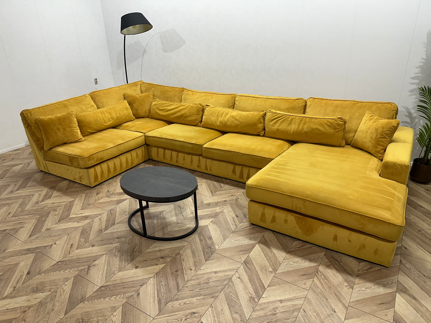 Gele Ruime Velvet U Bank ~ Losse Kussens Met Afneembare Hoezen