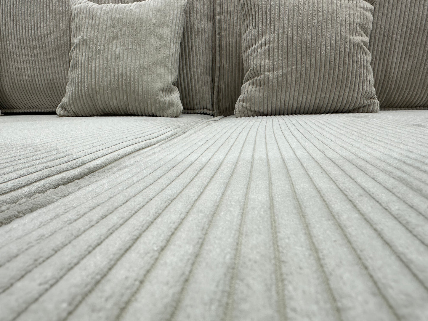 !Showroommodel! Witte Ribstof Lounge Bank