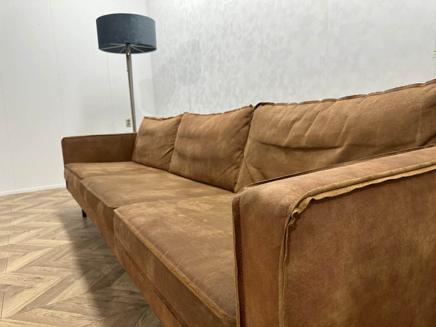 BE Pure Cognac Bruine Suède Lederen 3-Zits Bank ~ Losse Kussens Met Afneembare Hoezen