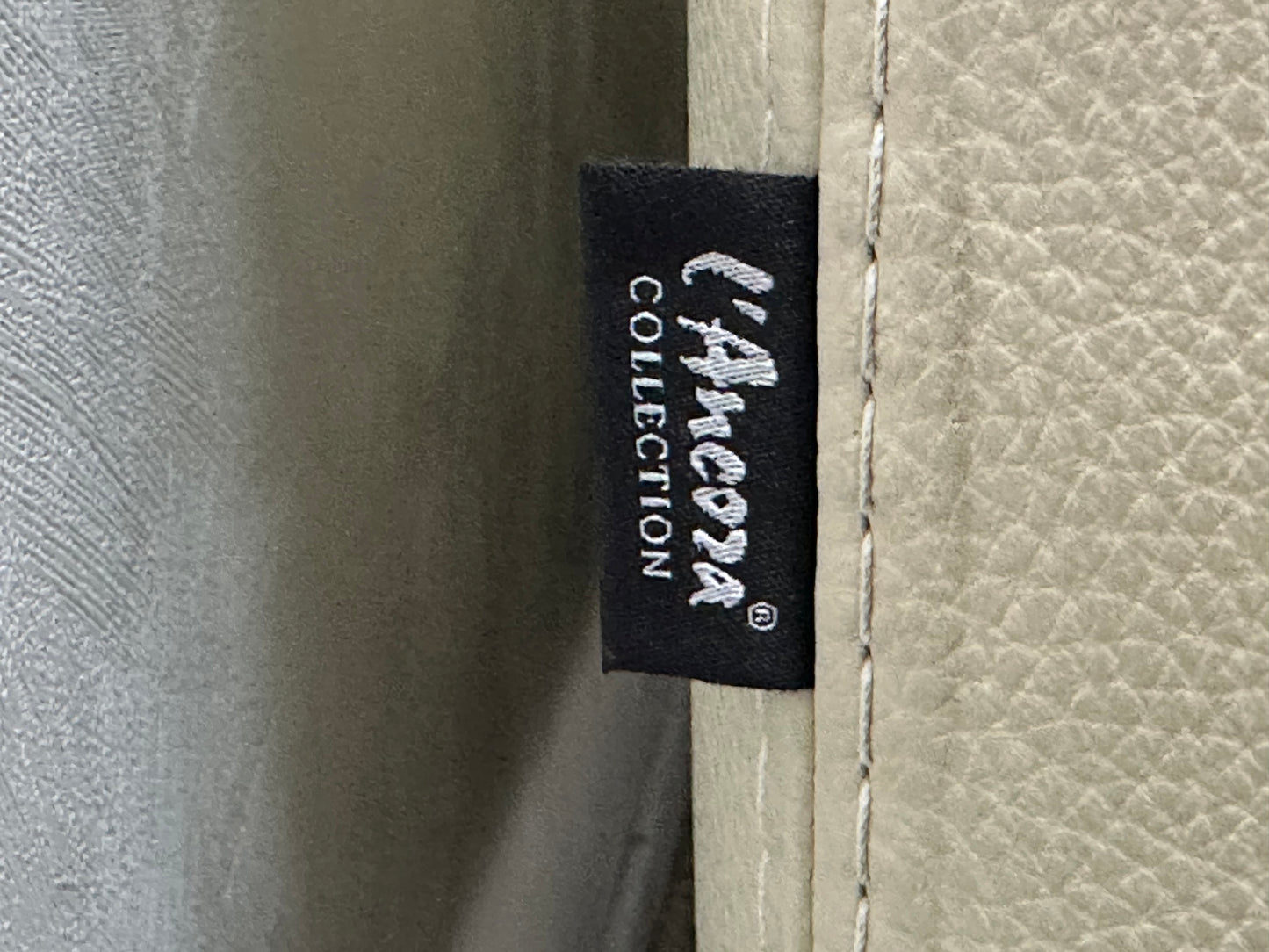 L’Ancoza Crème Echt Lederen 2.5-Zits Bank ~ Vaste Kussens