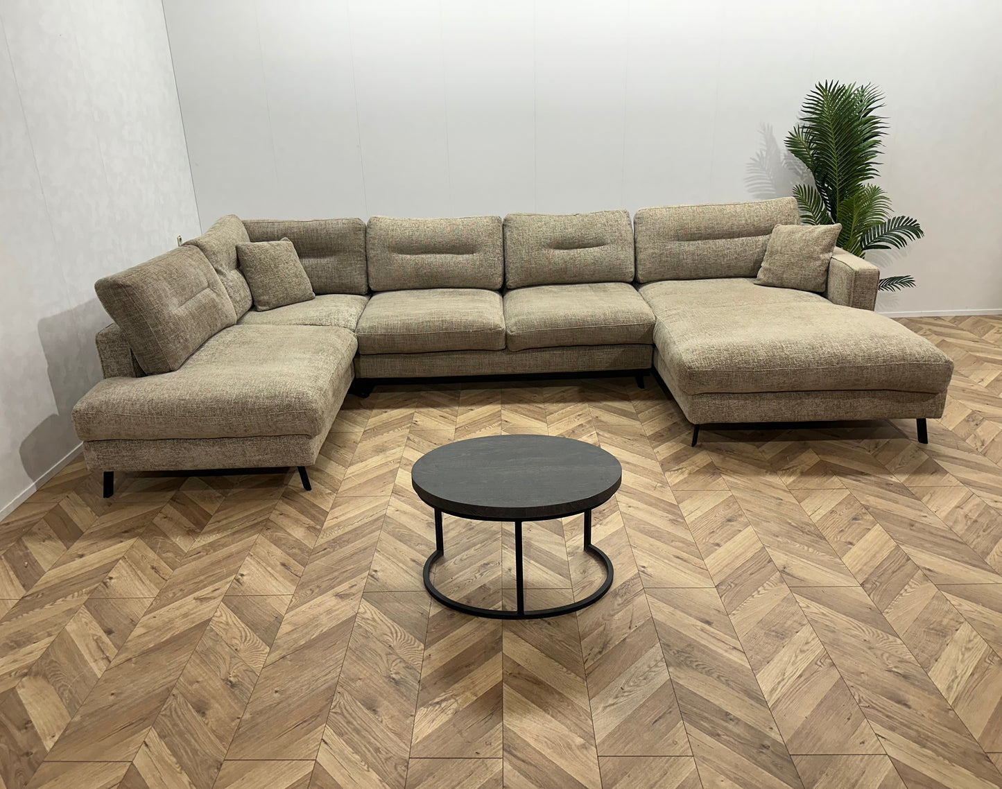 Ruime Beige U Bank ~ Losse Kussens Met Afneembare Hoezen