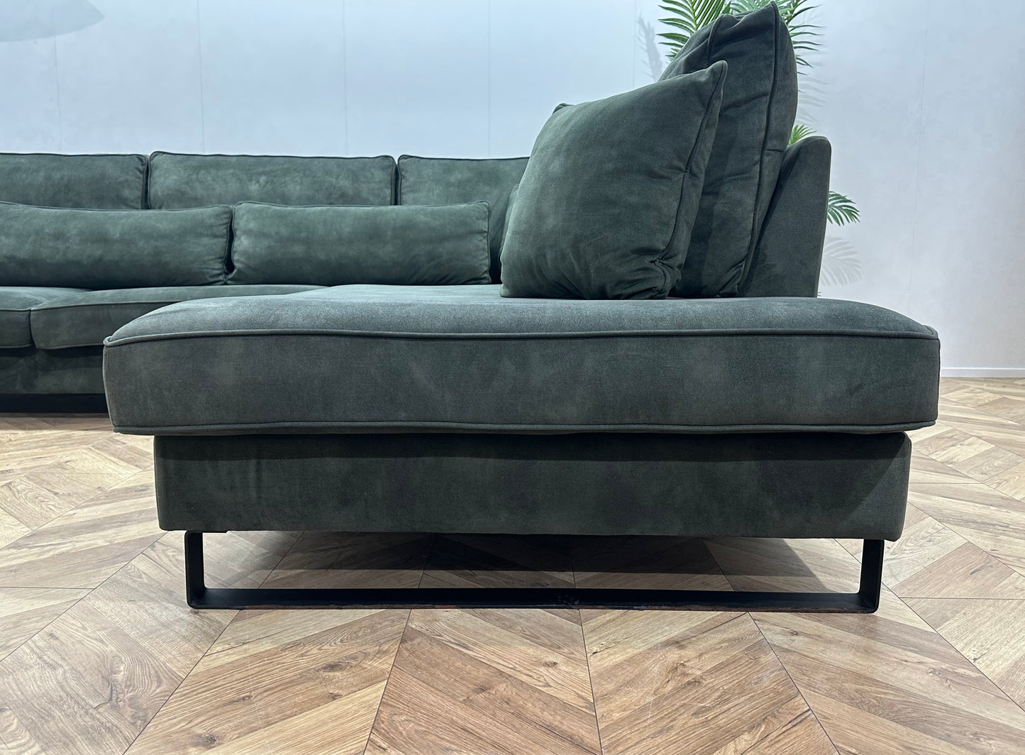 Donker Groene Velvet Hoekbank ~ Losse Kussens Met Afneembare Hoezen