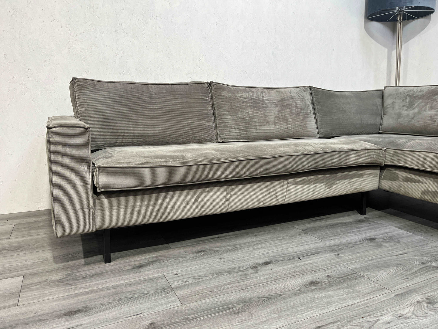 Licht Grijze Wood Ribstof Hoekbank ~ Nieuwstaat - Banken Bazaar