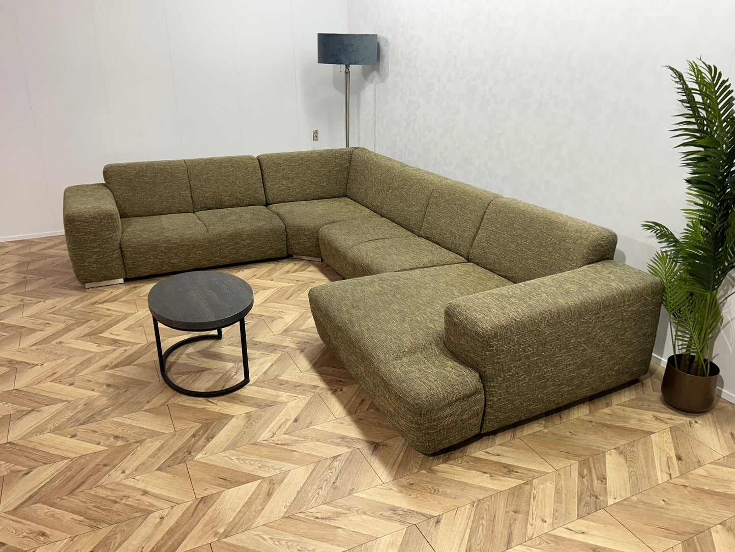 Bruine U Bank ~ Vaste Kussens