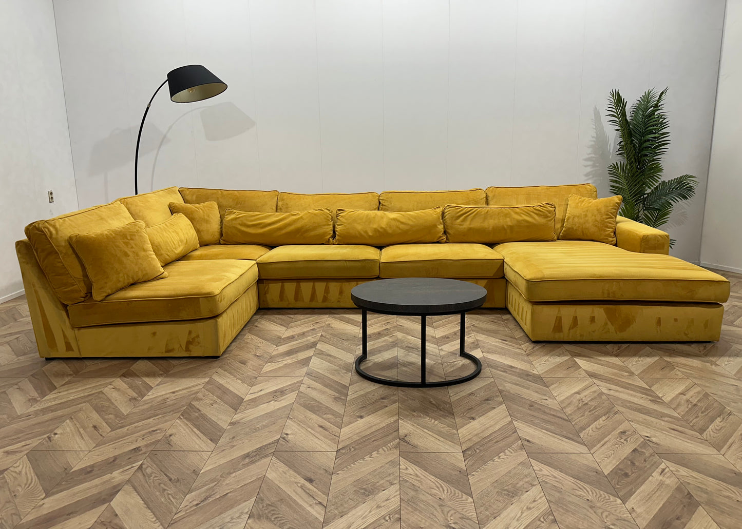 Gele Ruime Velvet U Bank ~ Losse Kussens Met Afneembare Hoezen
