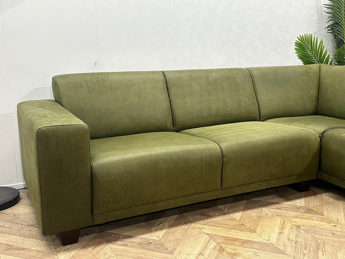 Groene Suède Lederen Hoekbank ~ Nieuwstaat