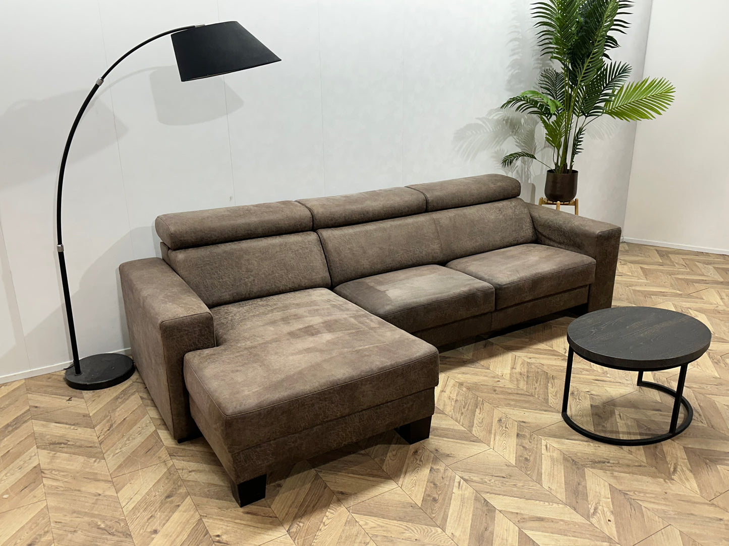 In.House Bruine Suède Stoffen Hoekbank ~ Verstelbare Hoofdsteunen