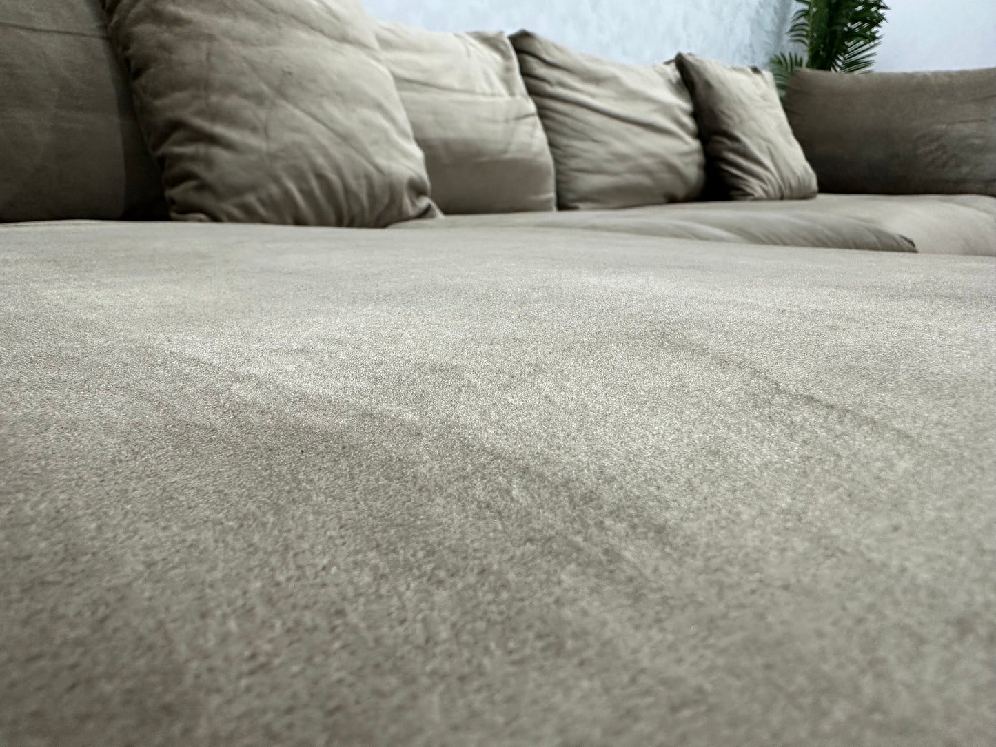 Bruine/Goude Velvet Hoekbank ~ Losse Kussens Met Afneembare Hoezen
