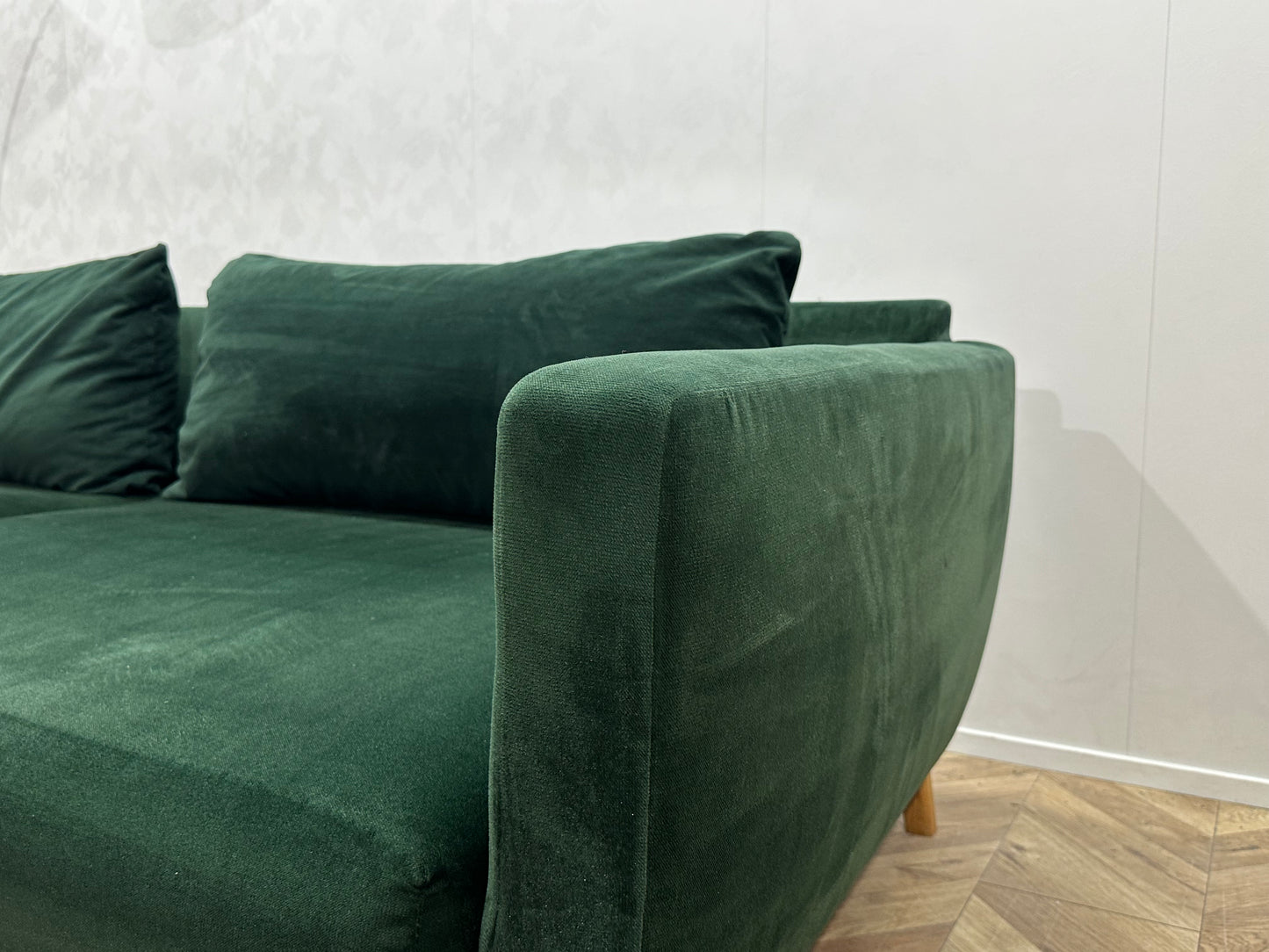 Groene Velvet Hoekbank ~ Losse Rugkussens Met Afneembare Hoezen