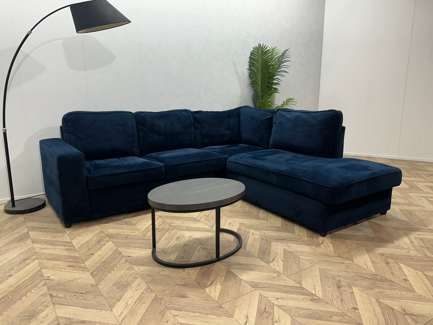 Blauwe Velvet Hoekbank ~ Losse Kussens Met Afneembare Hoezen