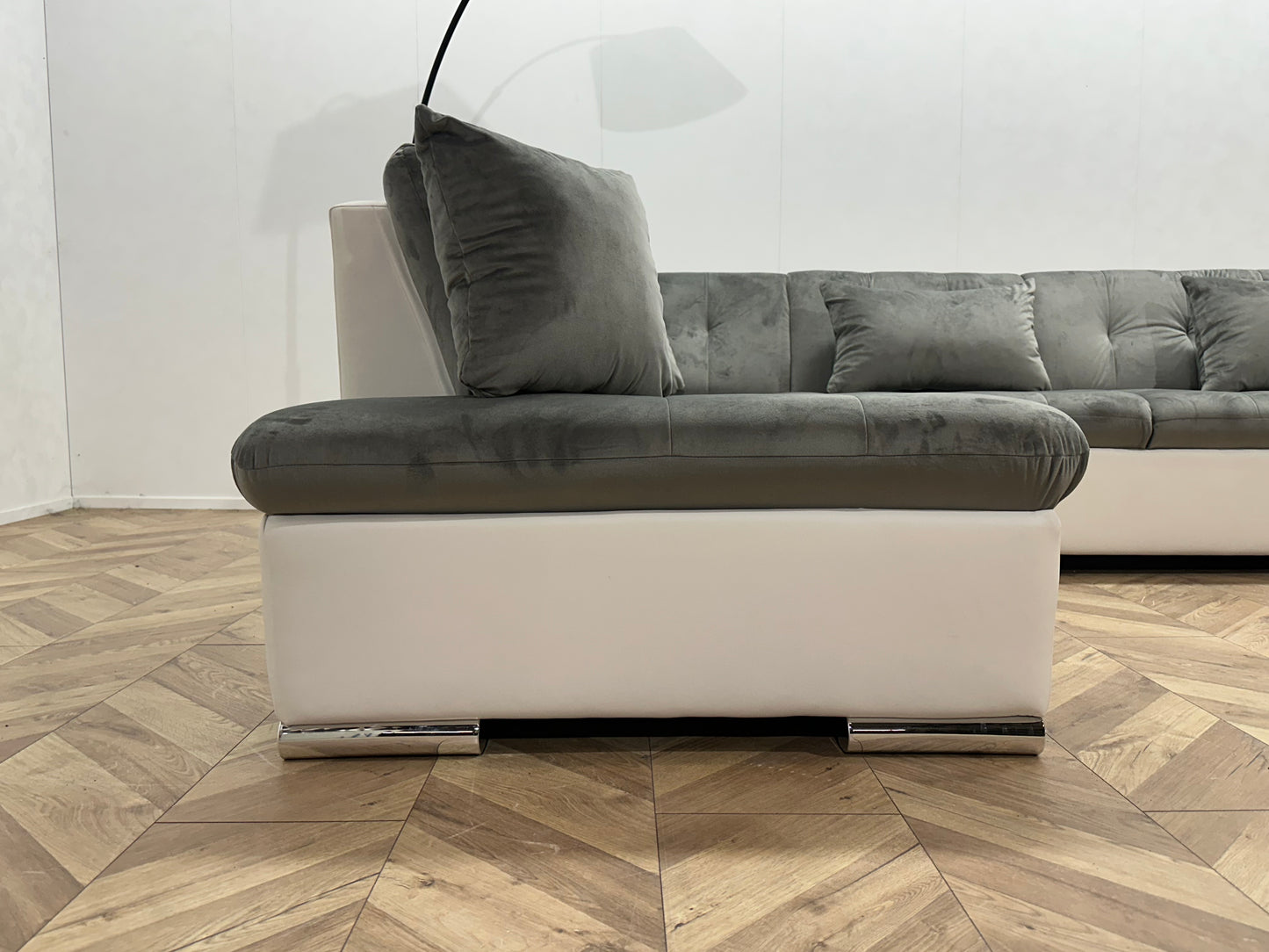 !Showroommodel! Wit/Grijze Lederen Velvet U Bank