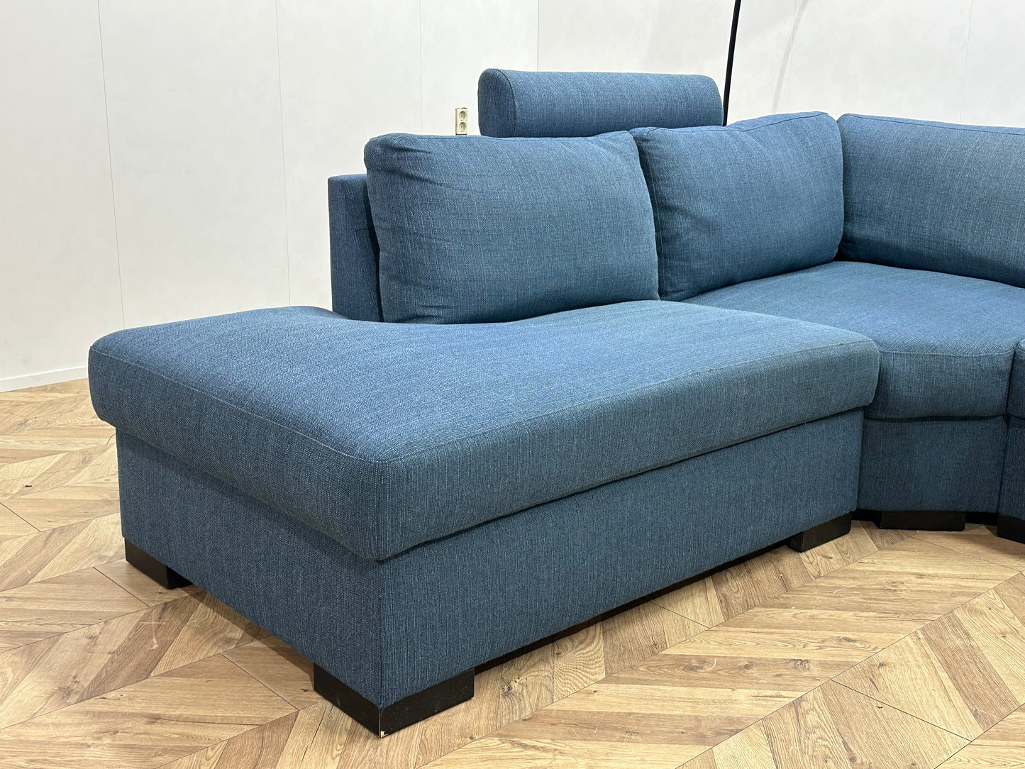 Blauwe Hoekbank ~ Losse Rugkussens Met Afneembare Hoezen