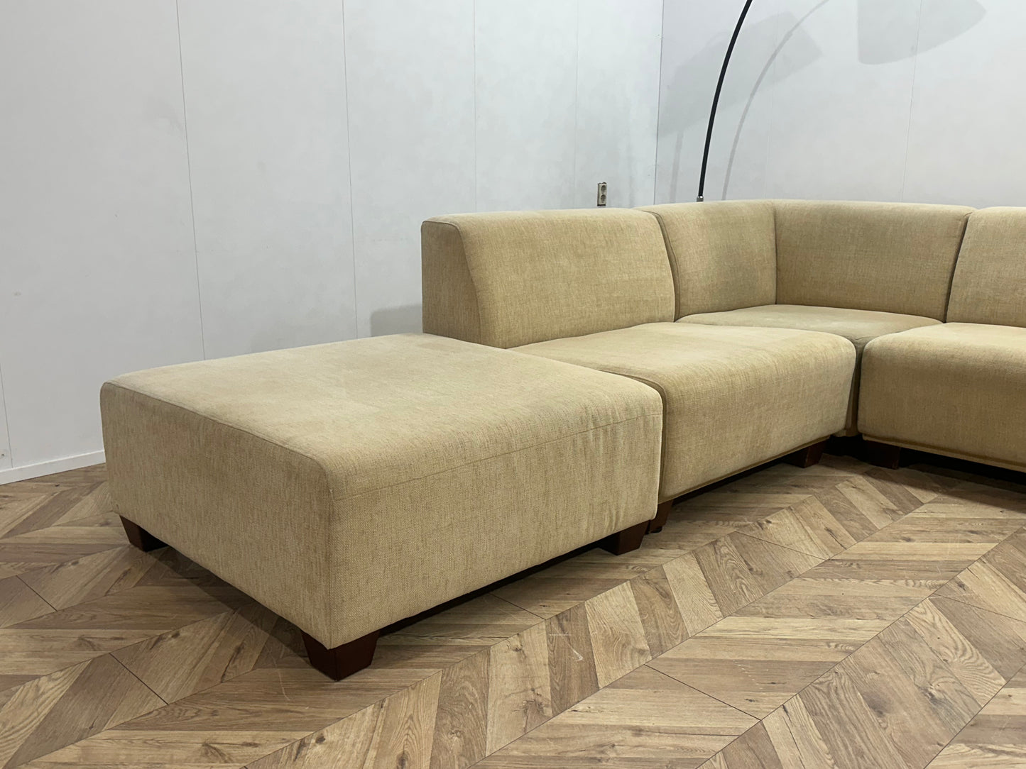 Montèl Beige Ruime U Bank ~ Vaste Kussens