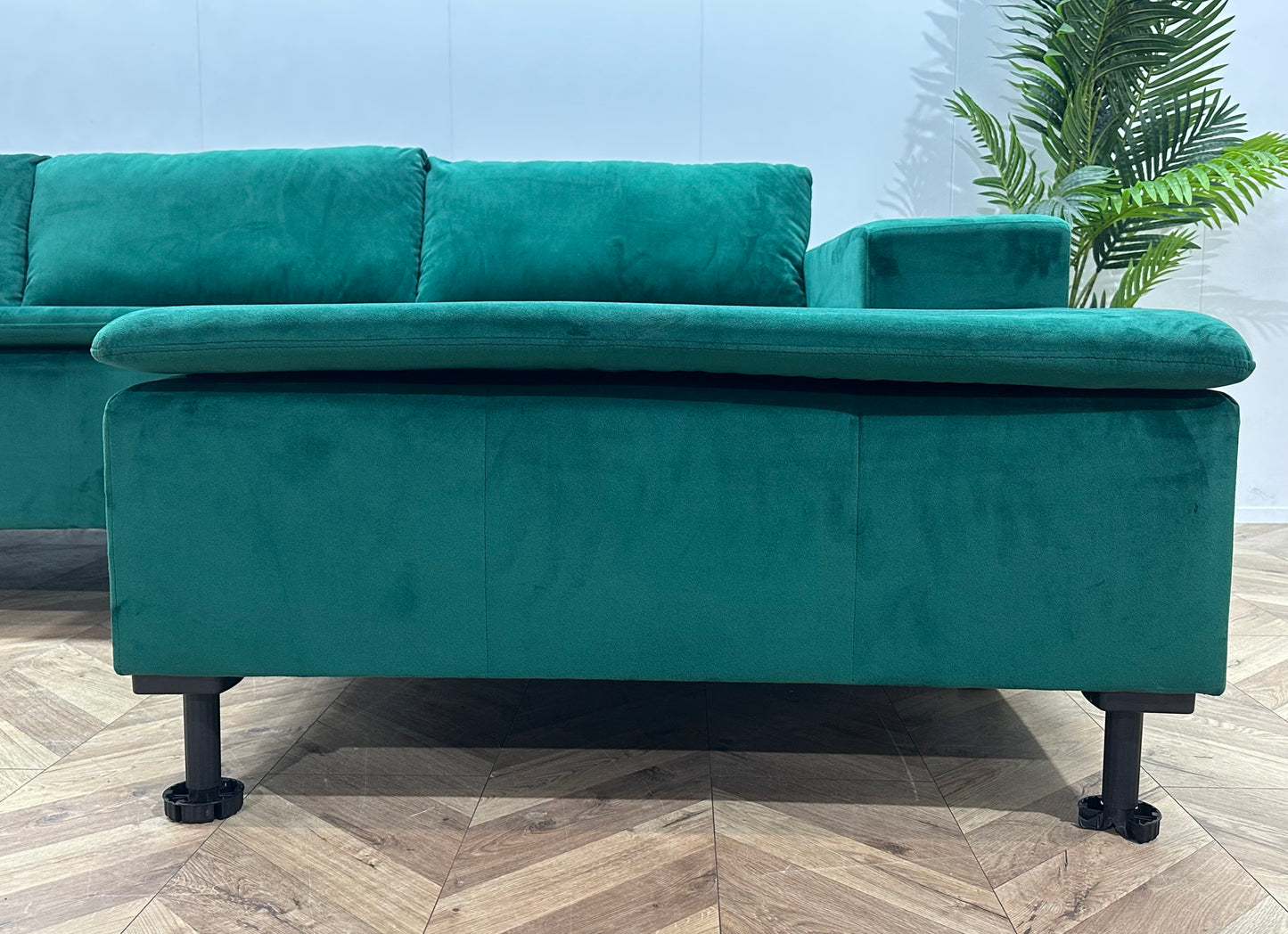 Groene Velvet Hoekbank ~ Losse Kussens Met Afneembare Hoezen