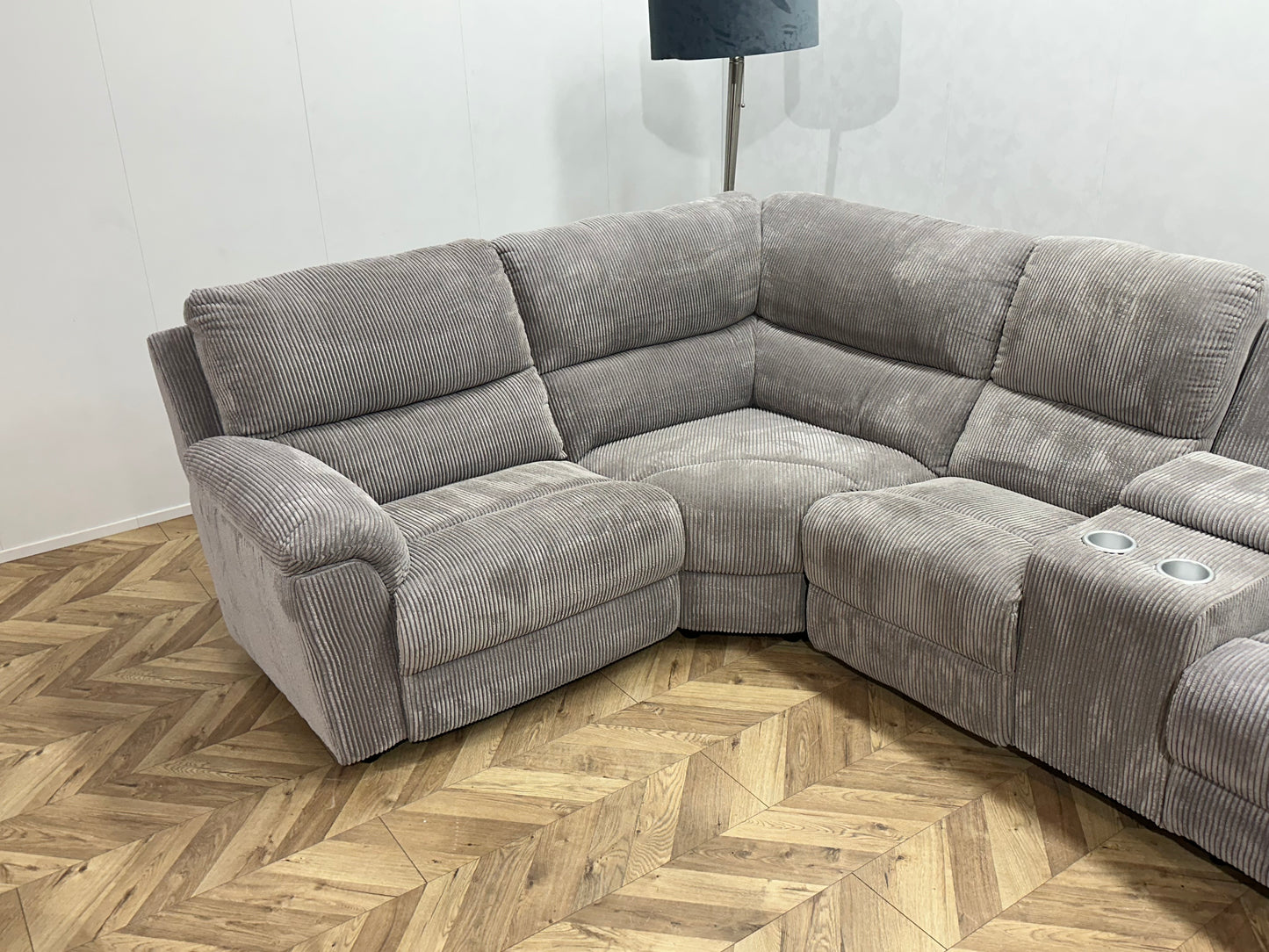 Licht Grijze Ribstof U Bank ~ Relaxfunctie ~ Kleine Opbergruimte ~ Nieuwstaat