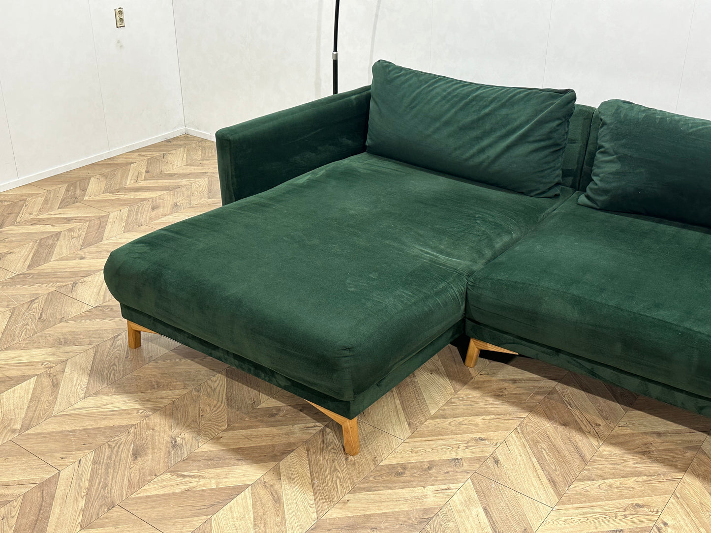 Groene Velvet Hoekbank ~ Losse Rugkussens Met Afneembare Hoezen
