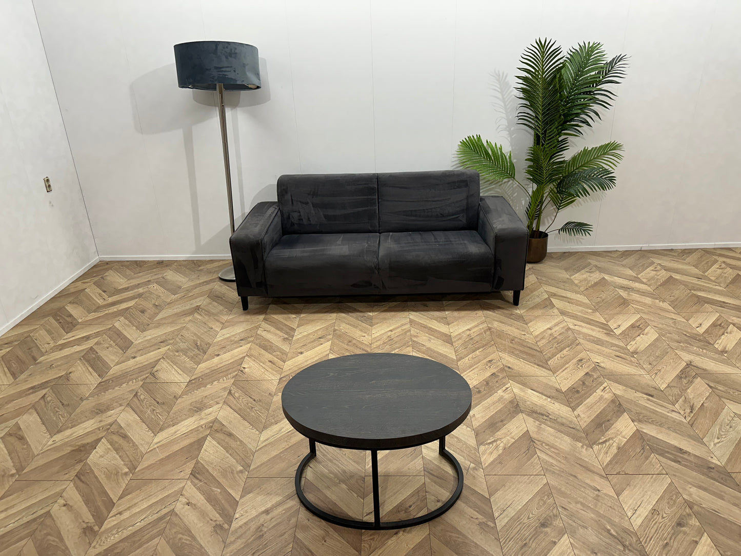 Antraciet Velvet 2.5-Zits Bank ~ Vaste Kussens