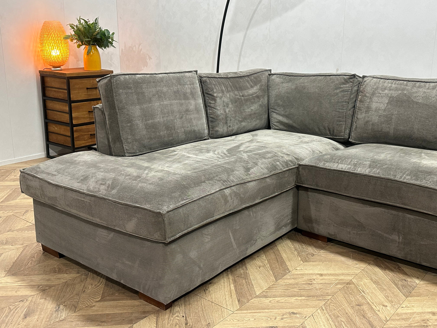 Woood Grijze Ribstof Hoekbank ~ Losse Rugkussens Met Afneembare Hoezen