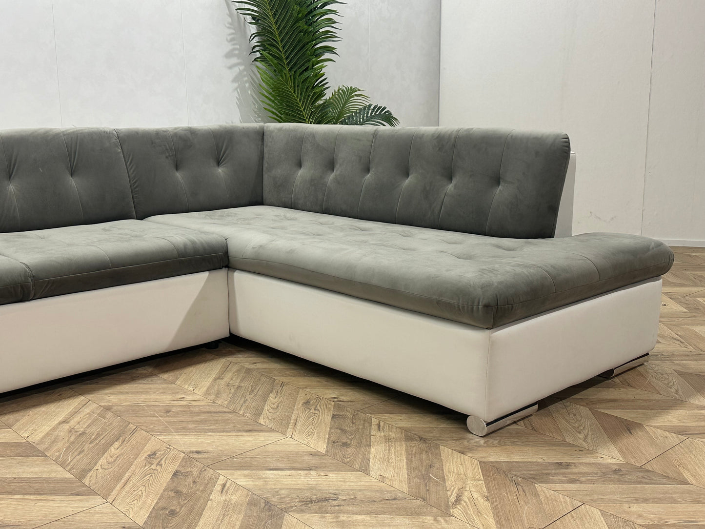 !Showroommodel! Grijze/Witte Velvet/Lederen U Bank