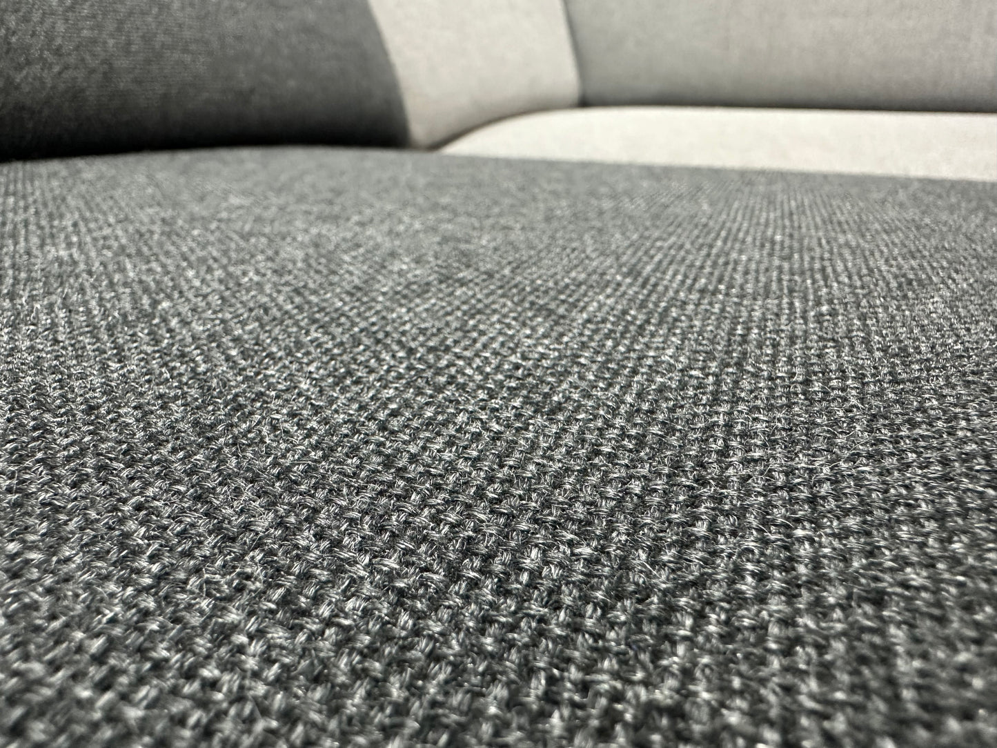 Zwart/Grijze Hoekbank Inc Hocker ~ Losse Rugkussens Met Afneembare Hoezen
