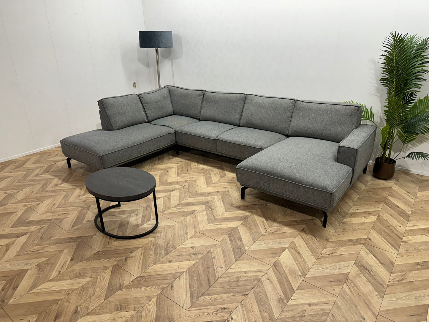 Grijze U Bank ~ Losse Rugkussens Met Afneembare Hoezen