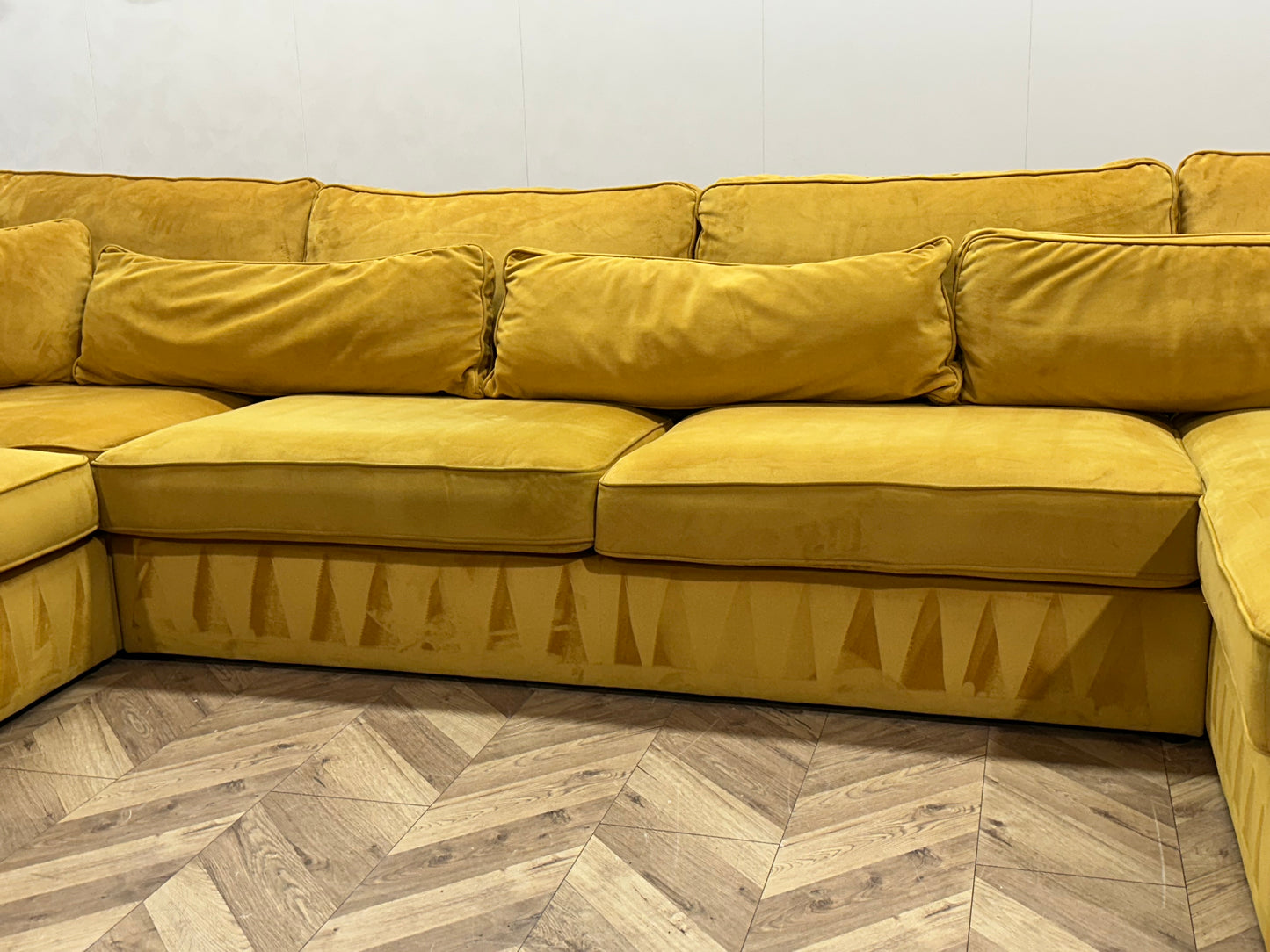 Gele Ruime Velvet U Bank ~ Losse Kussens Met Afneembare Hoezen