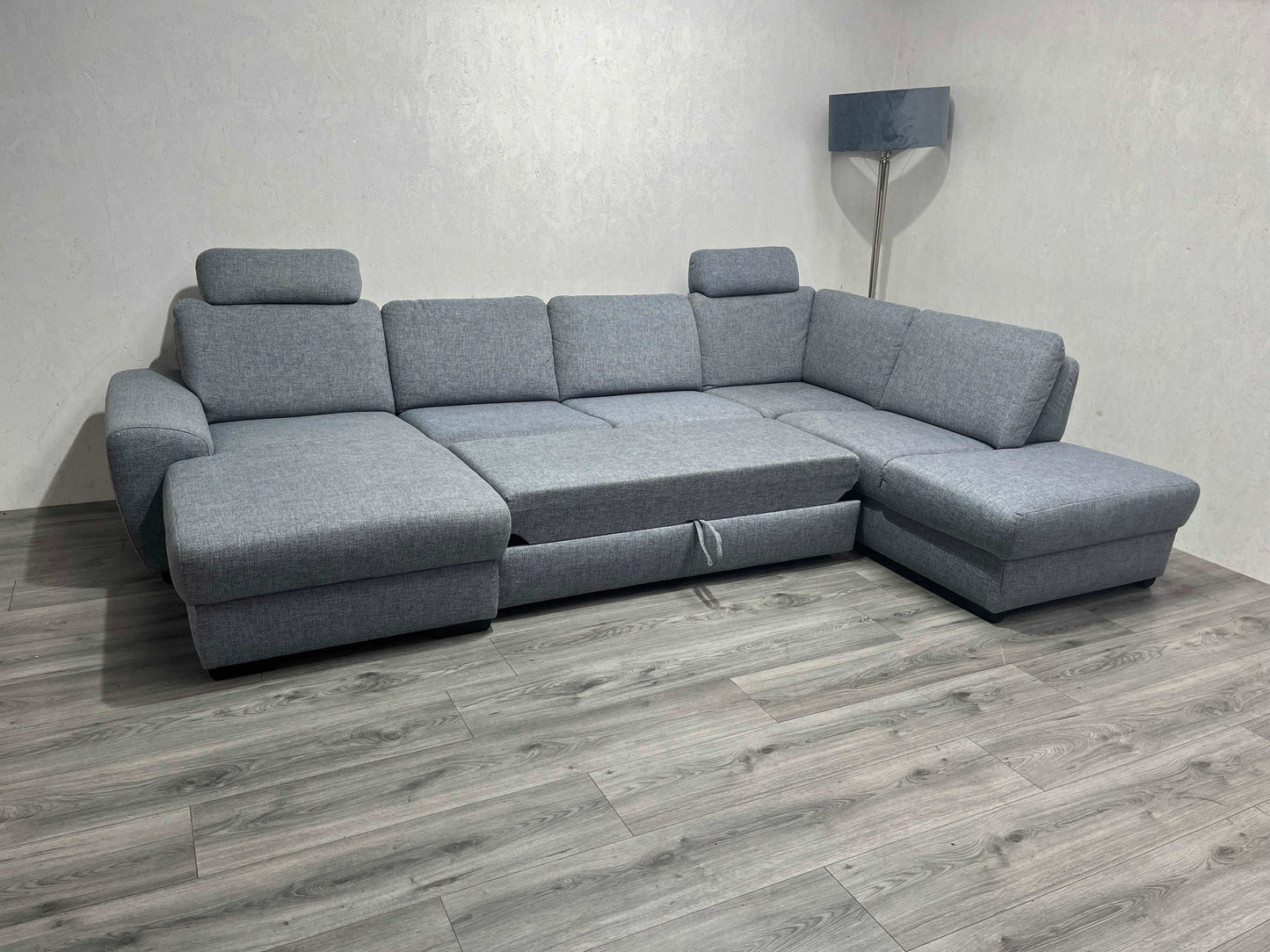 Licht Grijs / Blauwe U Bank Met Slaapfunctie ~ Nieuwstaat