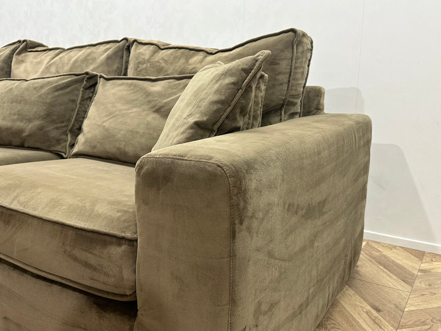 Bruine Ruime Velvet Hoekbank ~ Losse Kussens Met Afneembare Hoezen