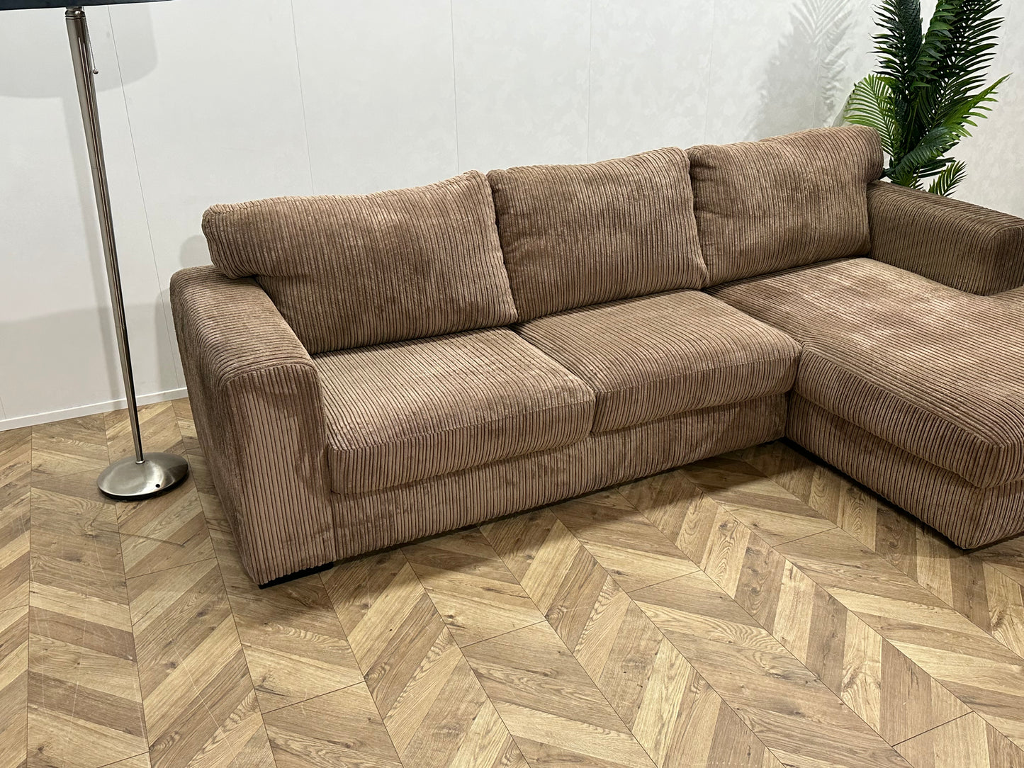 Beige Ribstof Hoekbank ~ Losse Rugkussens Met Afneembare Hoezen