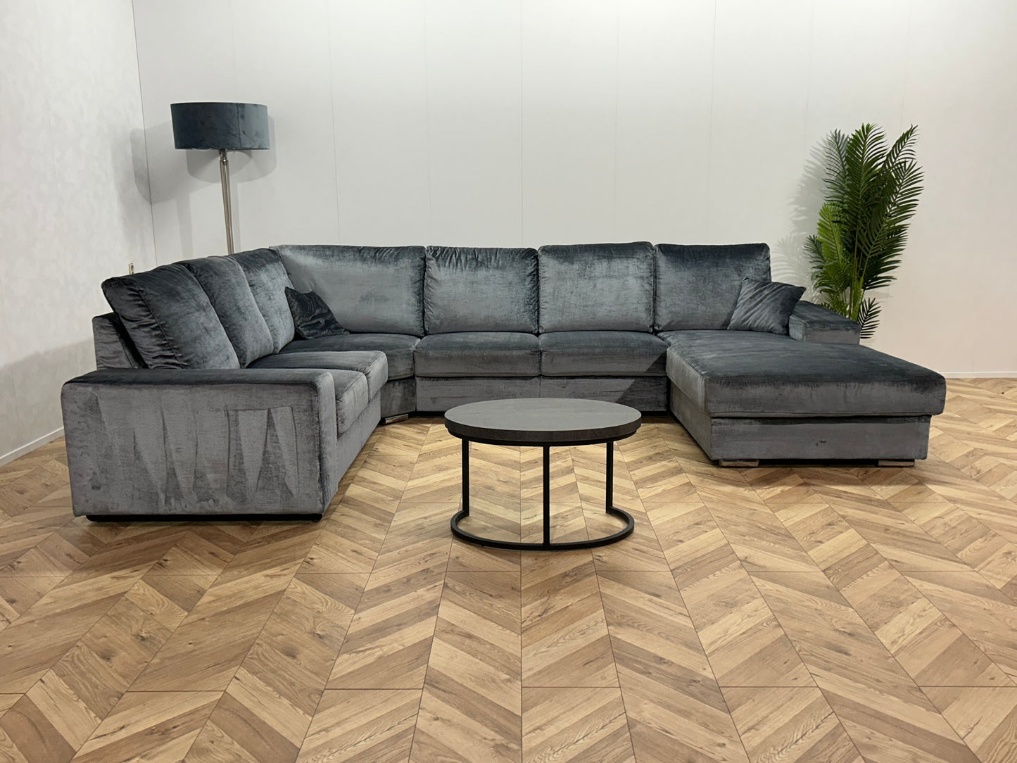 Licht Grijze Velvet U Bank ~ Losse Rugkussens Met Afneembare Hoezen