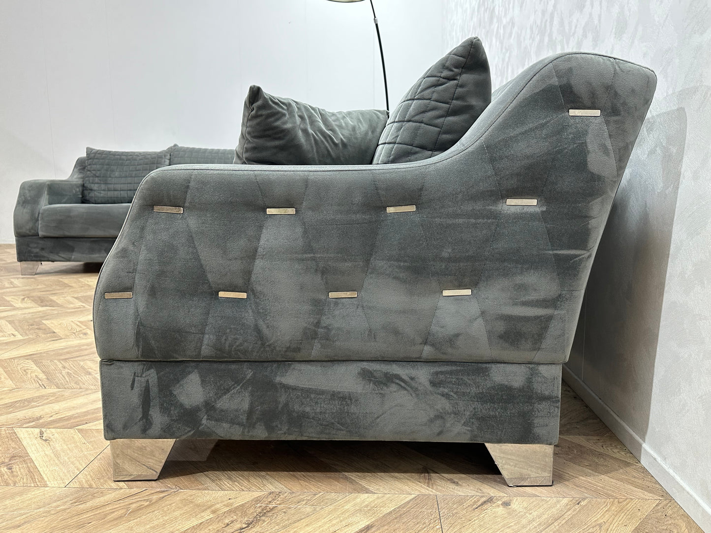 Grijze Velvet Banken Set ~ Losse Rugkussens Met Afneembare Hoezen