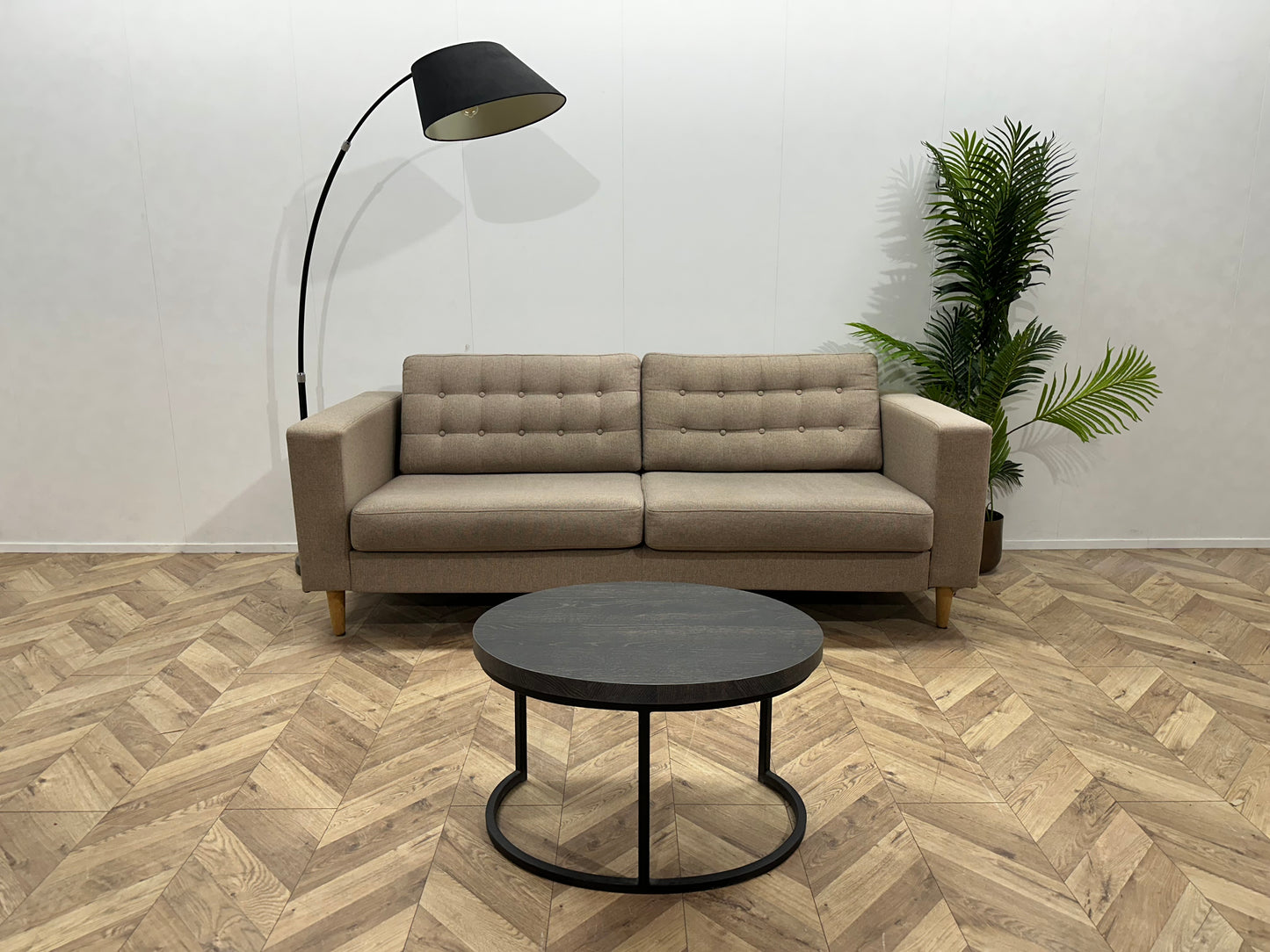 Beige 2.5-Zits Bank ~ Losse Kussens Met Afneembare Hoezen