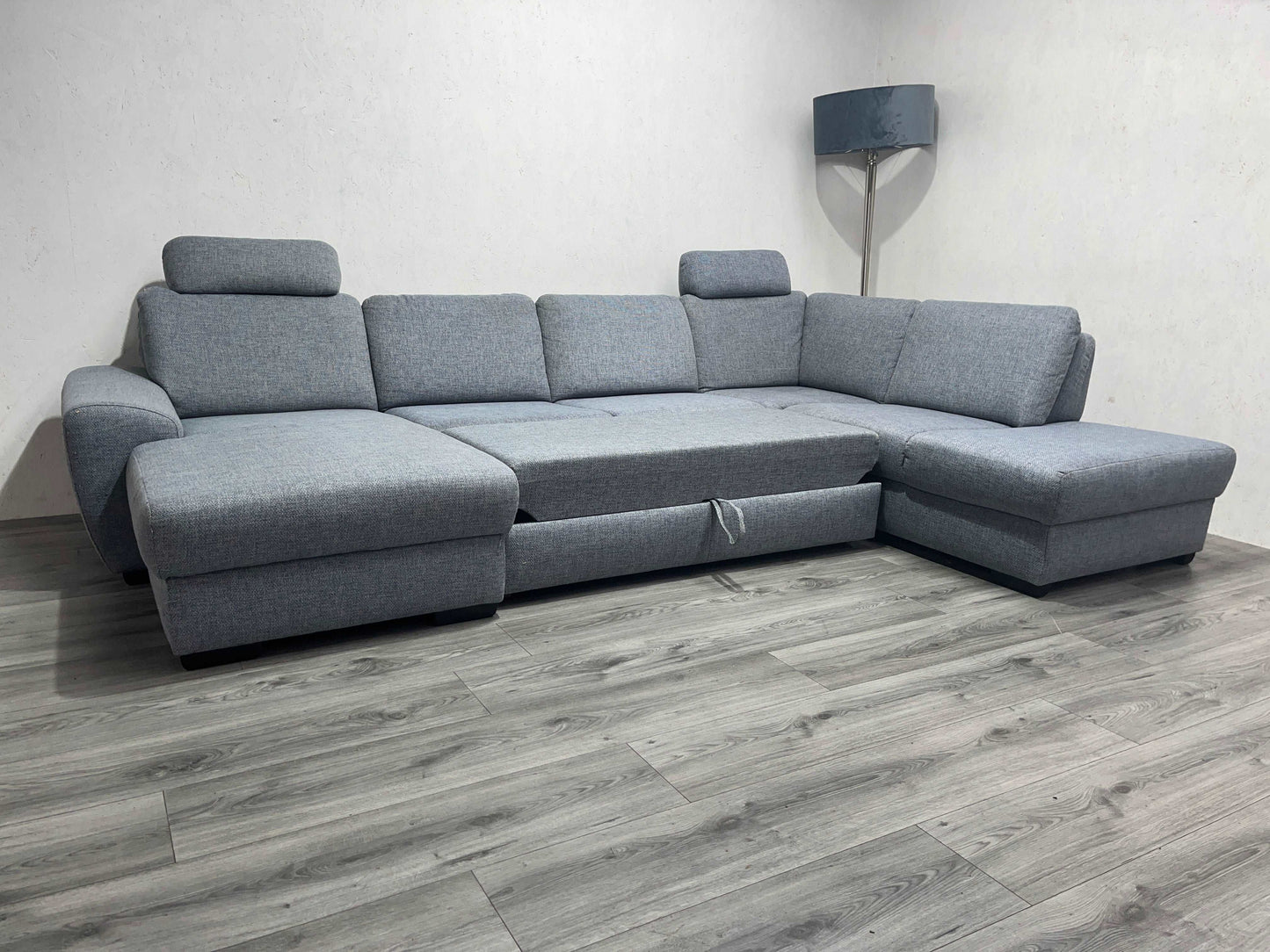 Licht Grijs / Blauwe U Bank Met Slaapfunctie ~ Nieuwstaat