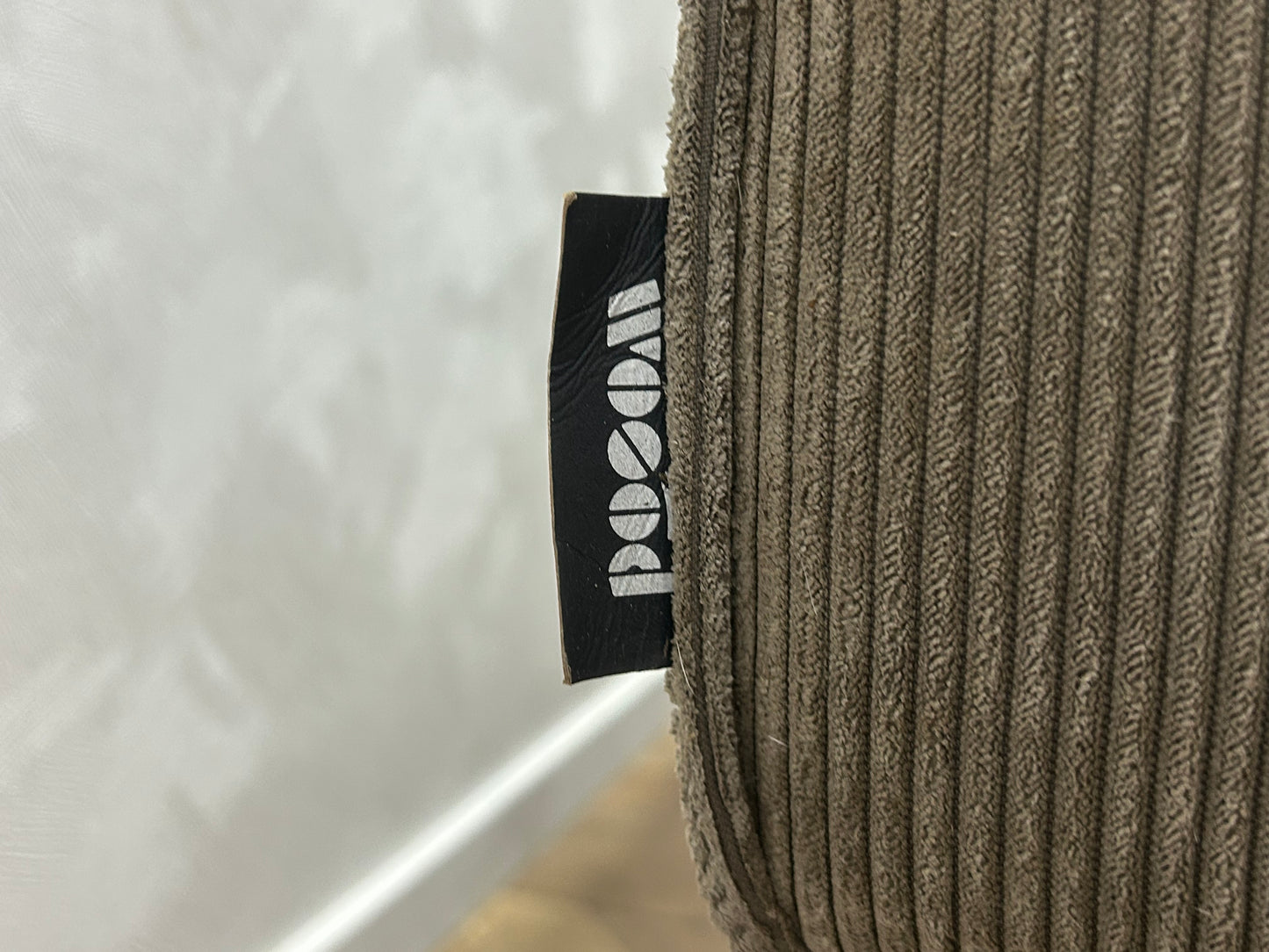 WOOOD Grijze Ribstof Hoekbank ~ Losse Kussens Met Afneembare Hoezen