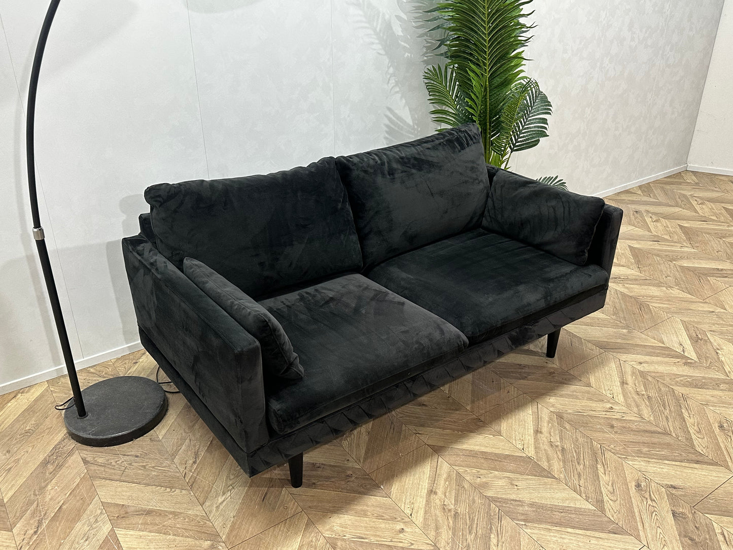 Zwart Velvet 2-Zits Bank ~ Losse Kussens Met Afneembare Hoezen