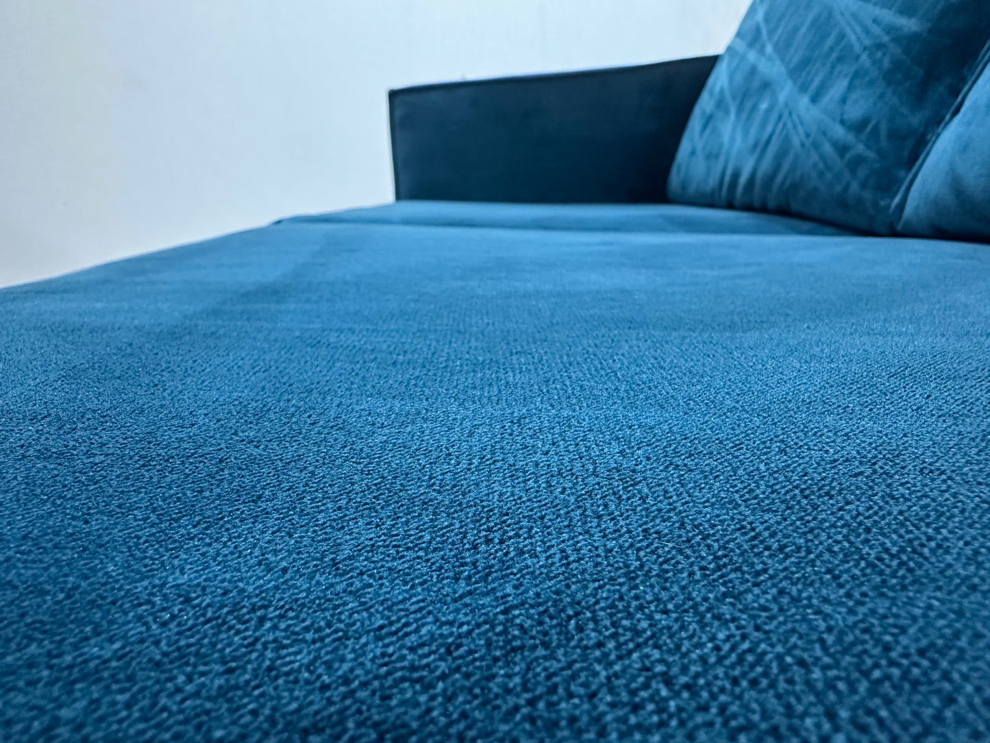 Be Pure Blauwe Velvet 2.5-Zits Bank ~ Losse Kussens Met Afneembare Hoezen