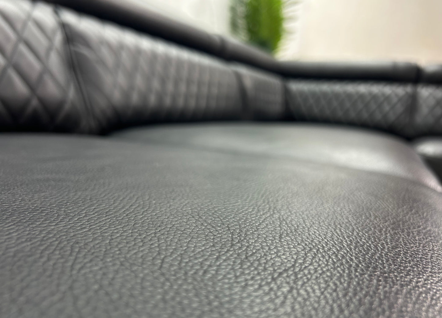 Zwarte Echt Lederen Hoekbank ~ Slaapfunctie ~ Opbergruimte~ Verstelbare Hoofdsteunen