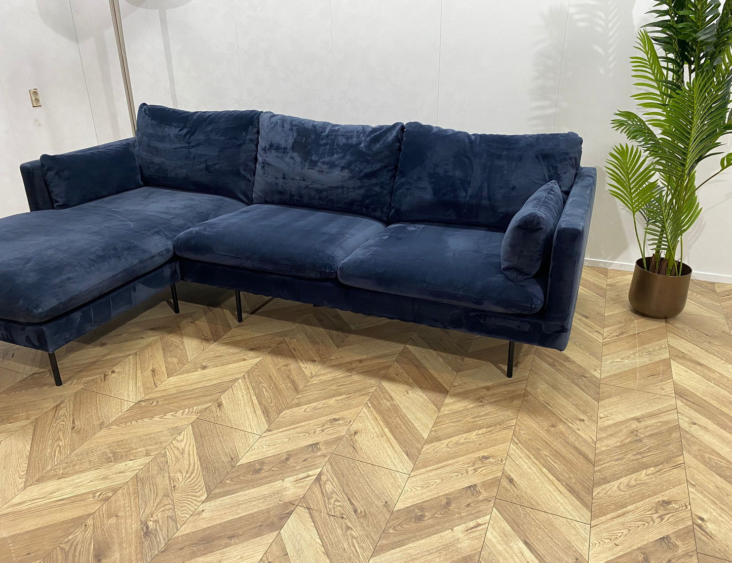 Donker Blauwe Velvet Hoekbank ~ Losse Kussens Met Afneembare Hoezen