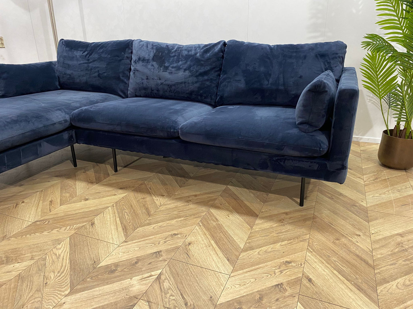 Donker Blauwe Velvet Hoekbank ~ Losse Kussens Met Afneembare Hoezen
