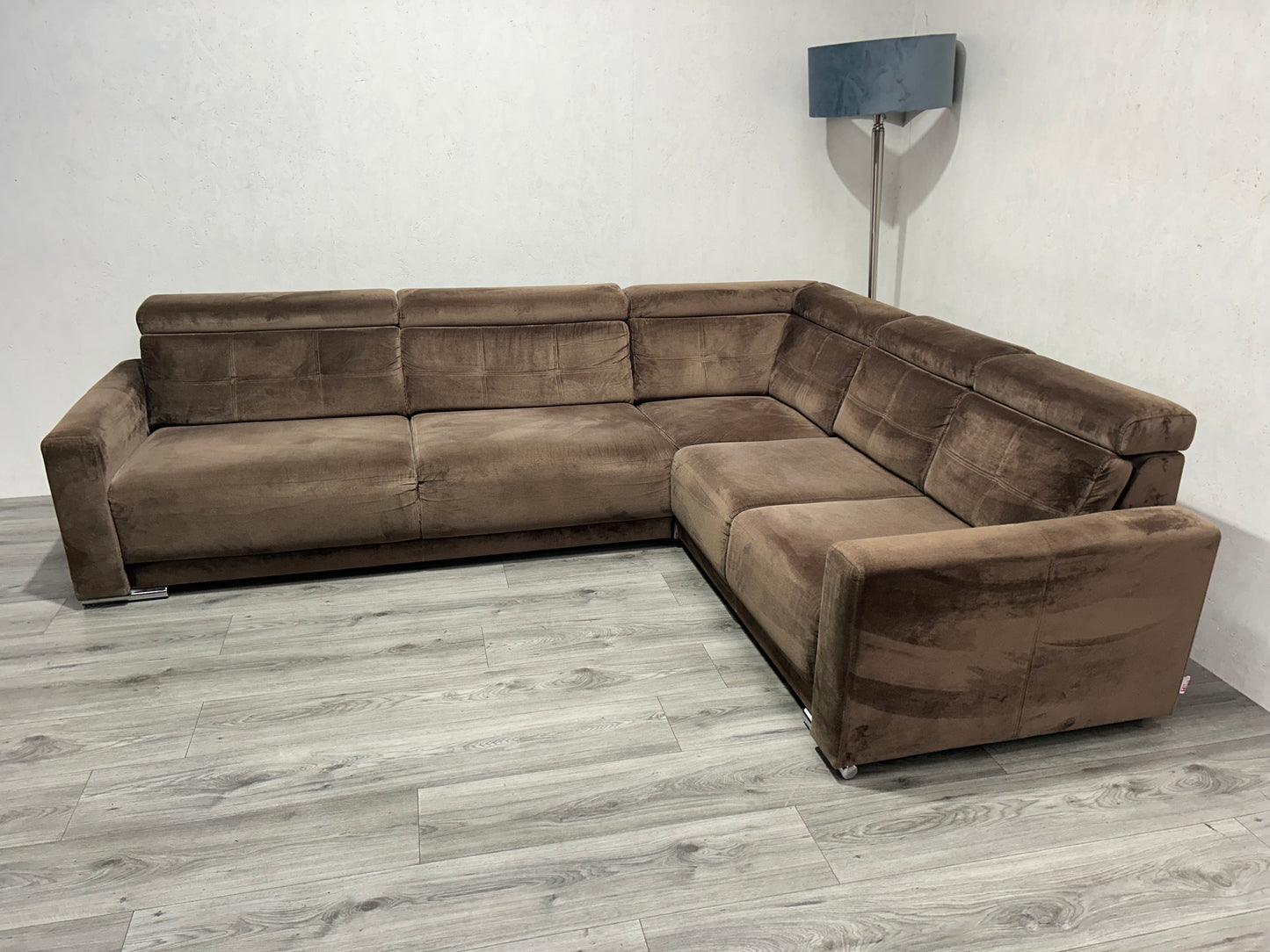 Hil XL Bruine Velvet Hoekbank ~ Verstelbare Hoofdsteunen ~ Nieuwstaat