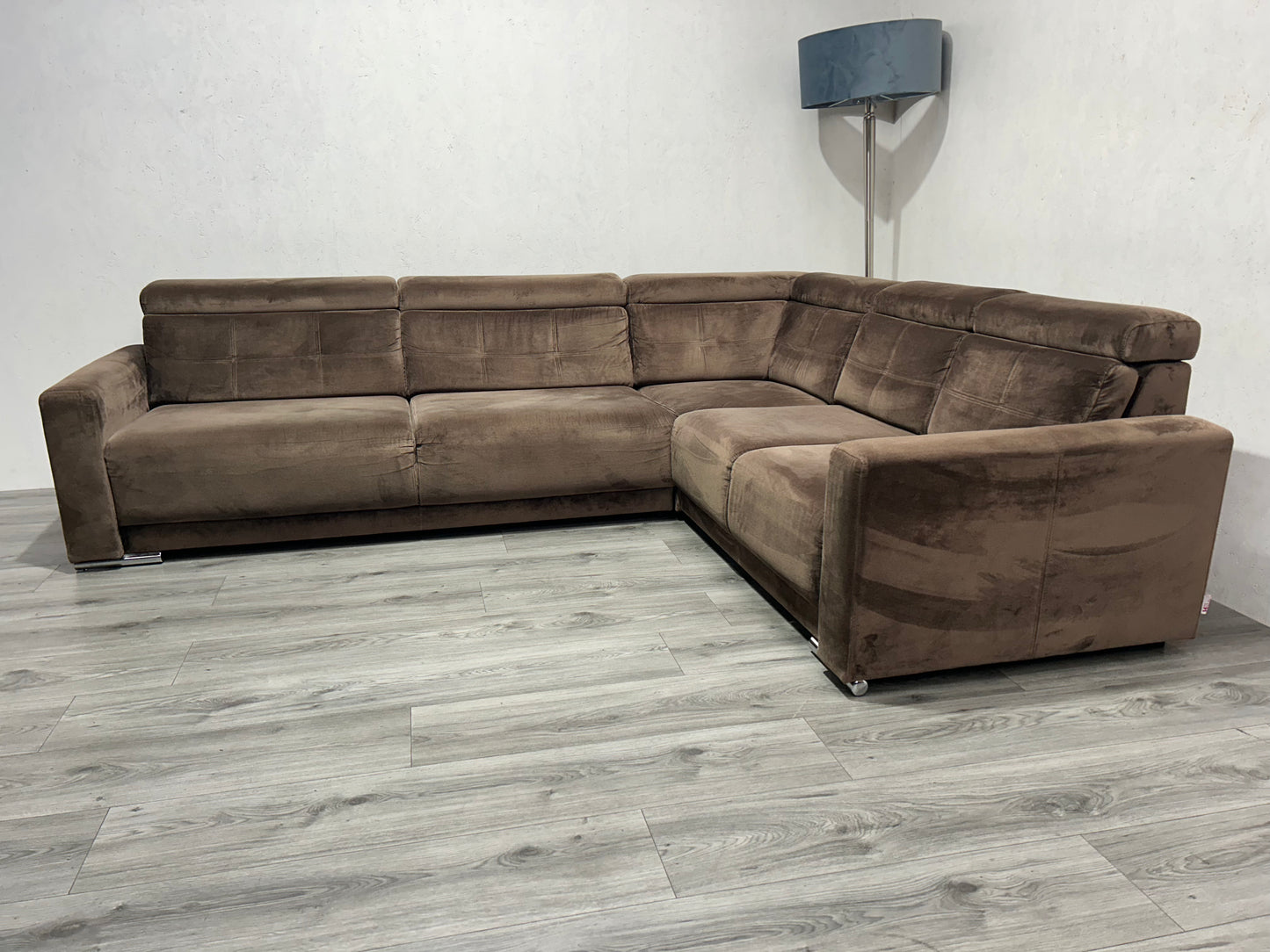 Hil XL Bruine Velvet Hoekbank ~ Verstelbare Hoofdsteunen ~ Nieuwstaat