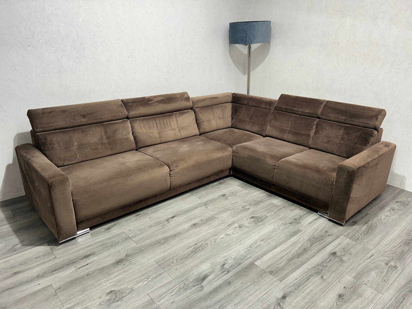 Hil XL Bruine Velvet Hoekbank ~ Verstelbare Hoofdsteunen ~ Nieuwstaat