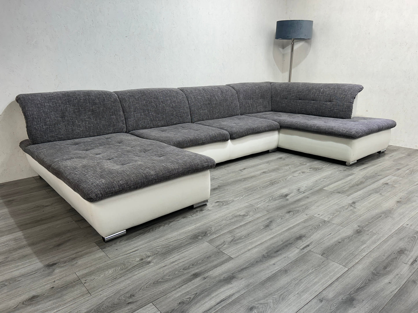 Grijs/Witte Stoffen/Lederen U bank ~ Vaste Kussens