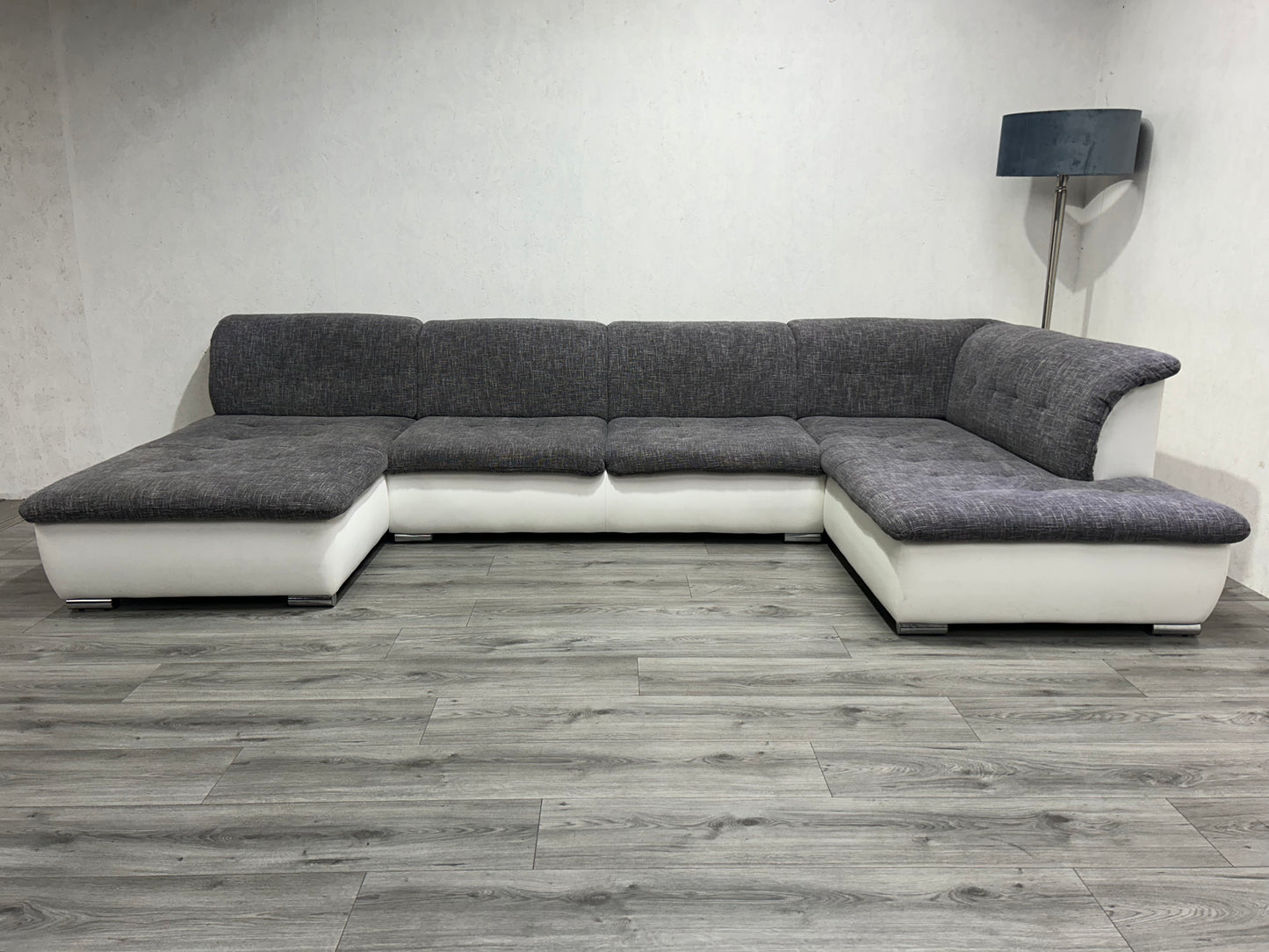 Grijs/Witte Stoffen/Lederen U bank ~ Vaste Kussens